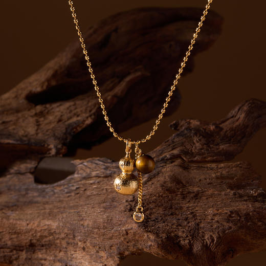 【送手链随机款】Manreya玛芮雅 “双福叠韵”项链、“福禄绵长”项链、“金福星环”耳饰 商品图1