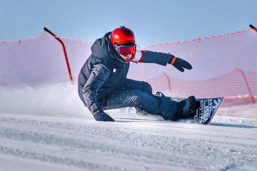 【滑雪+简餐】含门票+雪服+双板+雪鞋+雪仗+缆车+魔毯+不限时滑雪+简餐4选1 商品图0