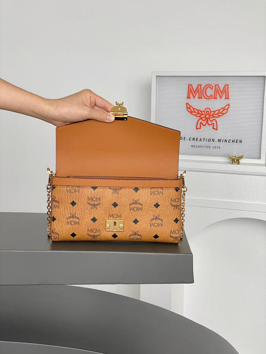 秋冬特惠💰760 原单MCM 原厂皮 新版中号信封包MMRAAME03CO001 纯链条款 老花满印 商品图3