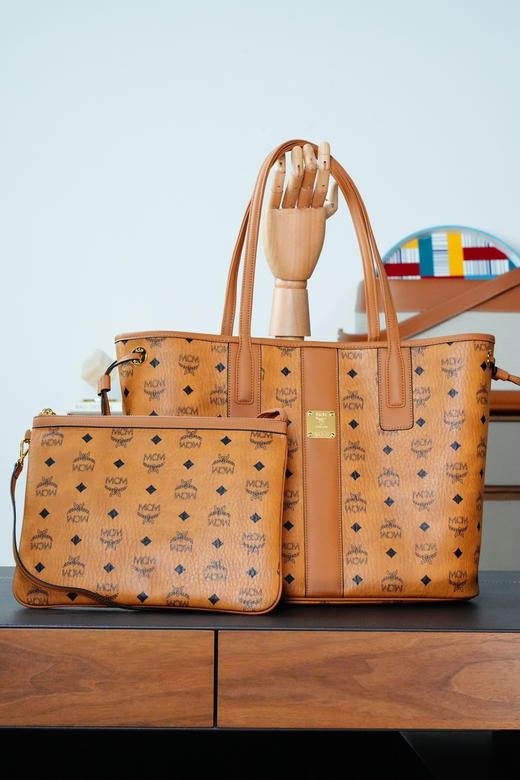 秋冬特惠💰900 原单MCM 原厂皮 干邑色中号 双面购物袋子母包MWPCSVI01CO001 干邑色 商品图0