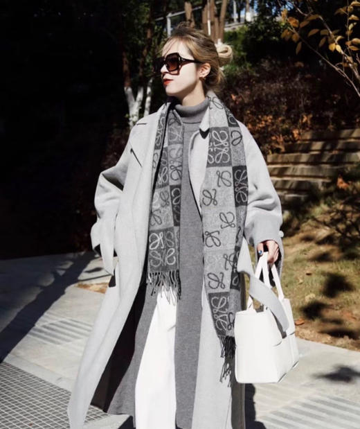 返场【充值1800档赠品】高定级质感大牌围巾-下单请“备注颜色，不备注随机发”（DSX） 商品图8