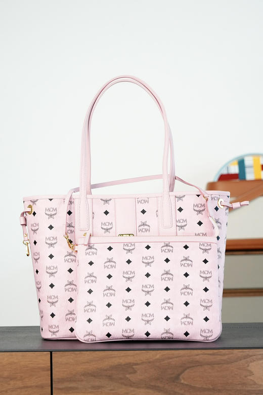 秋冬特惠💰900 原单MCM 原厂皮 轻雾粉中号 双面购物袋子母包MWPFSLR03PZ 轻雾粉 商品图8