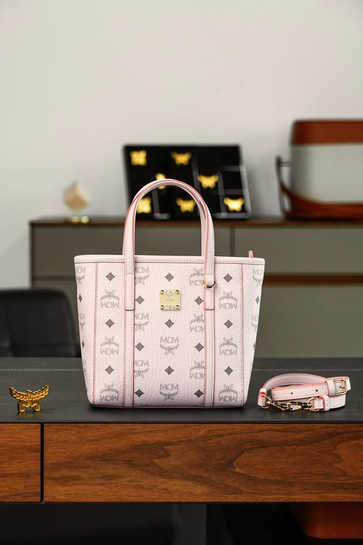 秋冬特惠💰760 原单MCM 原厂皮 经典菜篮子购物袋MWPAATN04QH001 轻雾粉色 商品图0
