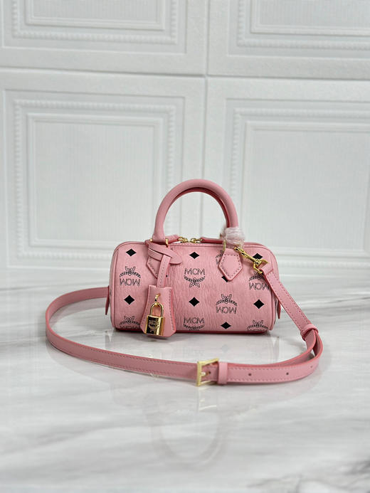 秋冬特惠💰780 原单MCM 原厂皮 新款桃花粉Mini 波士顿挂锁包 老花满印 商品图2