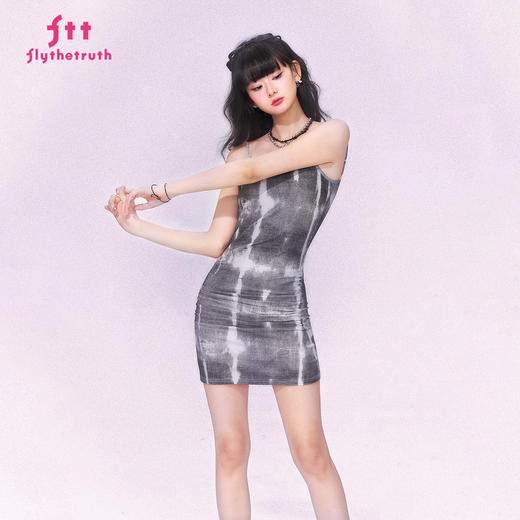 FTT FlyTheTruth『氛围海盐』 辣妹扎染吊带连衣裙夏露背修身短裙 商品图1