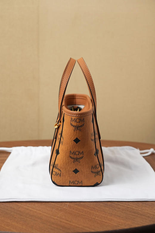 秋冬特惠💰760 原单MCM 原厂皮 新款菜篮子MWPFSMT03CO001 经典干邑色 商品图1