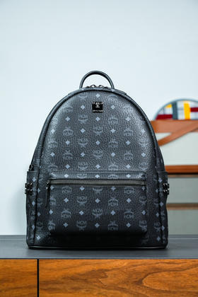 秋冬特惠💰1000 原单MCM 原厂皮 黑色大号 铆钉双肩背包MMK6SVE37CO001 男女同款包