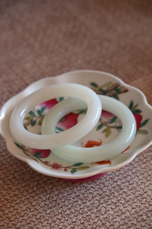 一眸春· 和田白玉圆条手镯56【 嘉石710】 商品图1