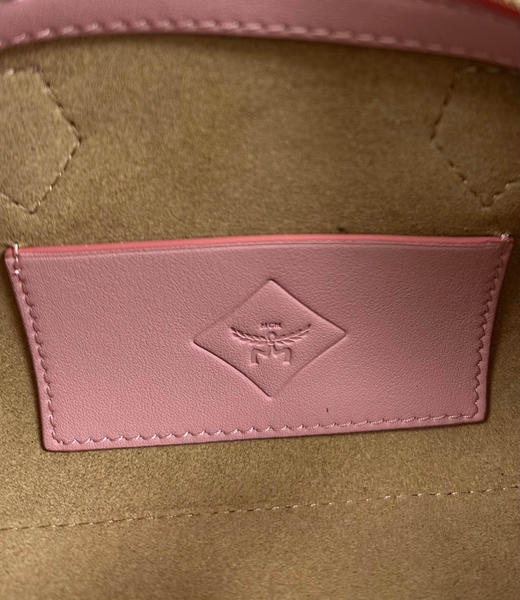 秋冬特惠💰780 原单MCM 原厂皮 新款桃花粉Mini 波士顿挂锁包 老花满印 商品图8