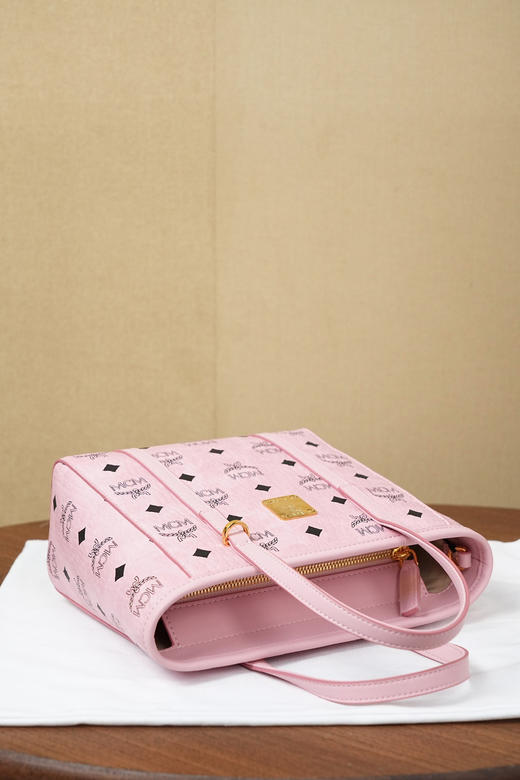 秋冬特惠💰760 原单MCM 原厂皮 桃花粉购物袋菜篮子MWPFSMT06PZ 桃花粉老花满印 商品图8