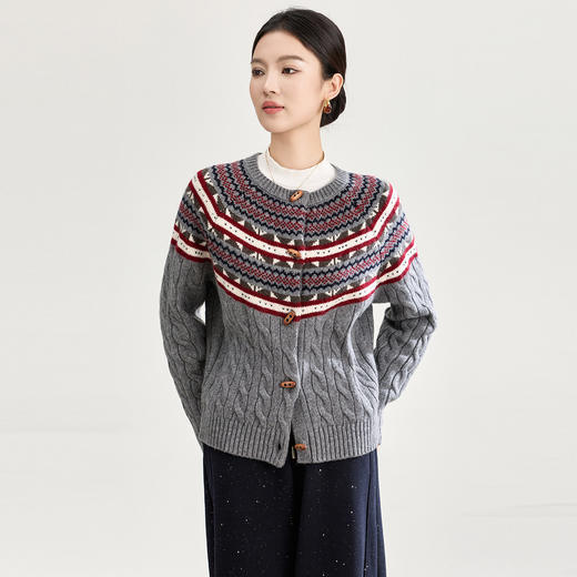 「高货wl」全新升级【铂金会员266/天猫359/差价93】(03859)洛诗琳复古立体织花羊毛开衫2025秋冬加厚针织毛衣外套女 商品图1