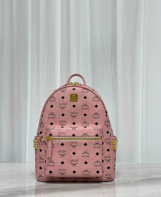 秋冬特惠💰900 原单MCM 原厂皮 新版桃花粉小号 双肩背包 老花满印 新增拉牌压印 商品图0