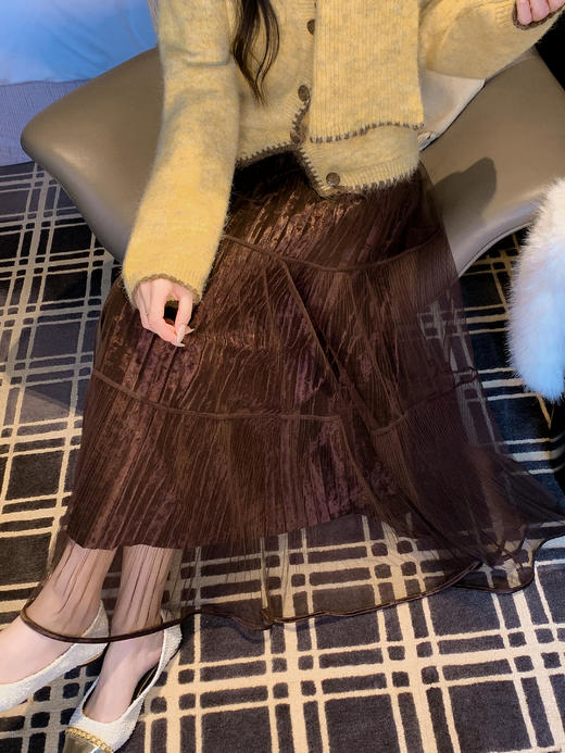 张心子【踏雪新年】氛围感围巾撞色毛衣开衫 U2601019 商品图4