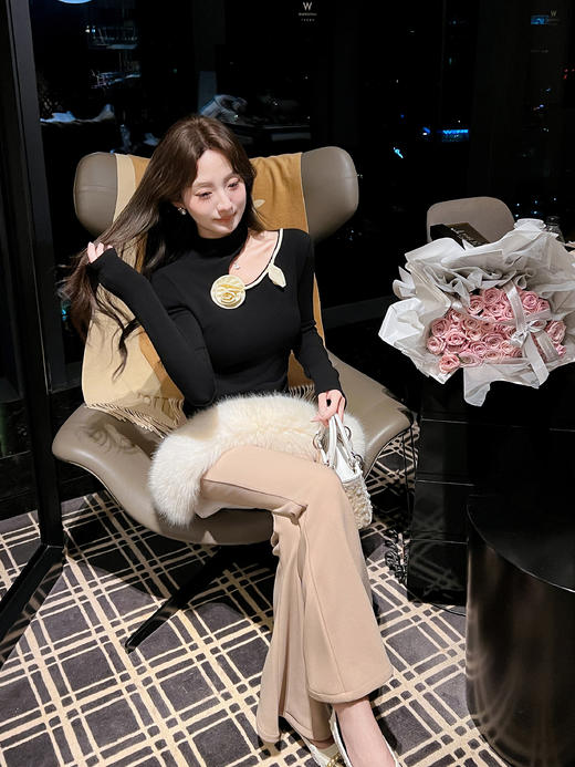 张心子【温柔可露丽】立体花温柔挂脖打底衫上衣 U2512017 商品图13