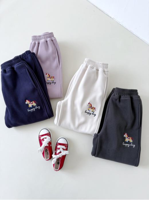 🧨【枳芽儿童刺绣款加绒新年款卫衣套装系列】🧨 红红火火感觉一下子过年了耶，儿童新年中国年服来啦❗❗ 马年穿红运，🔺新年服爆款来啦❗️这套儿童年服直接把新年仪式感拉满～ 商品图3