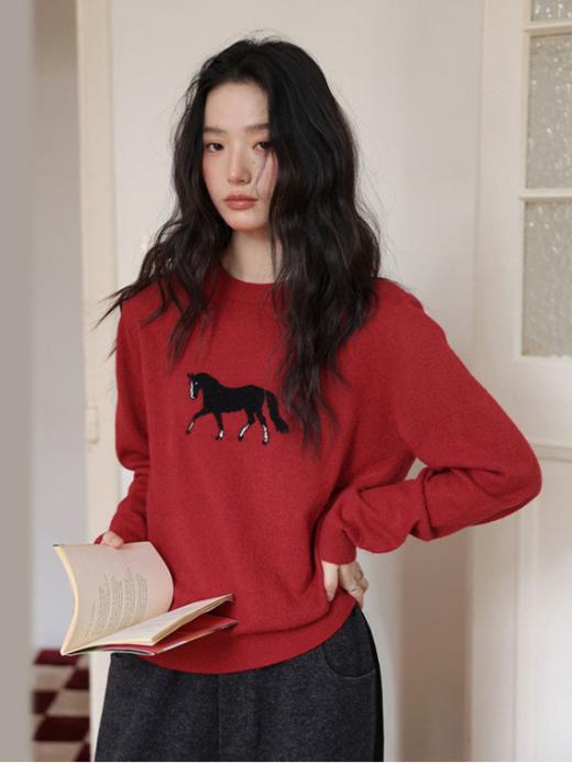 🔥【马年好运款红色休闲毛衣合集】—— 💥好运翻倍的显白红色系 "发财红"翻领纽扣针织衫✨柔软包芯纱亲肤面料，秋冬穿超舒服。 商品图3