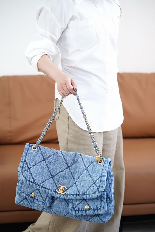 香奈儿 25K 双口袋牛仔hobo 浅蓝 大号 （LZ） 商品图9