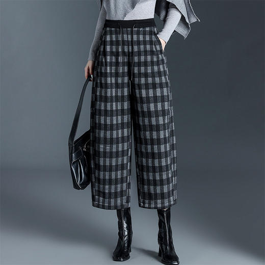 冬款松紧腰格纹加绒弯刀裤遮胯宽松休闲八分裤QYM25886 商品图0