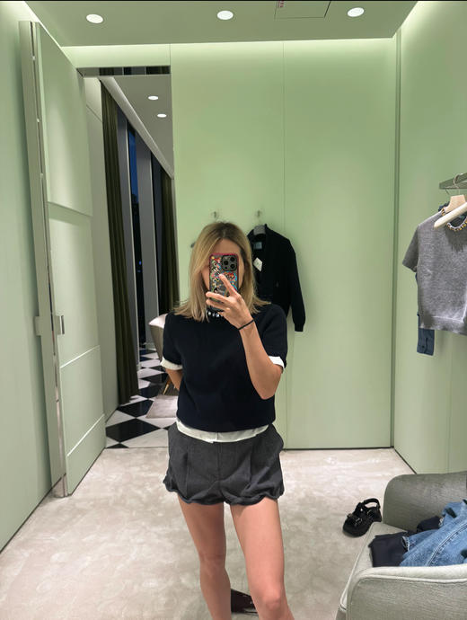 普拉达 最新款 水晶领短袖针织衫(KX*MM) 商品图6