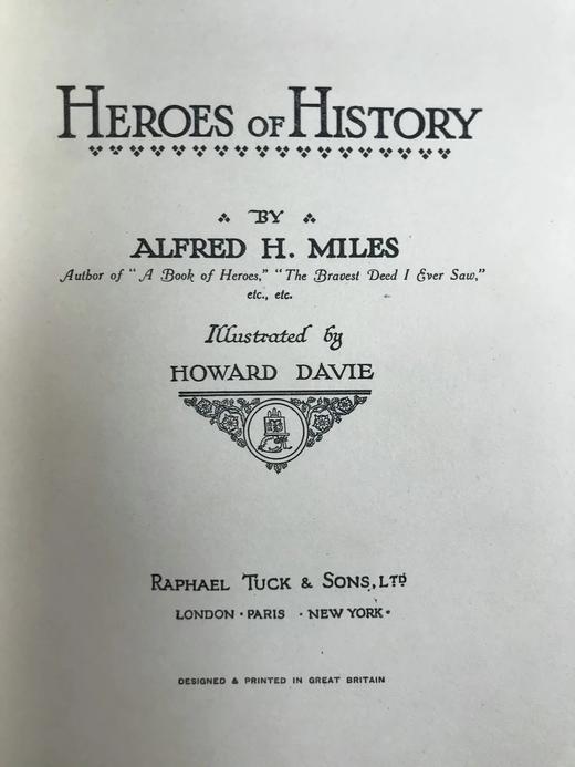 约20世纪早期 历史英雄故事集 8幅彩色与大量黑白文件插图 布脊精装18开 商品图4