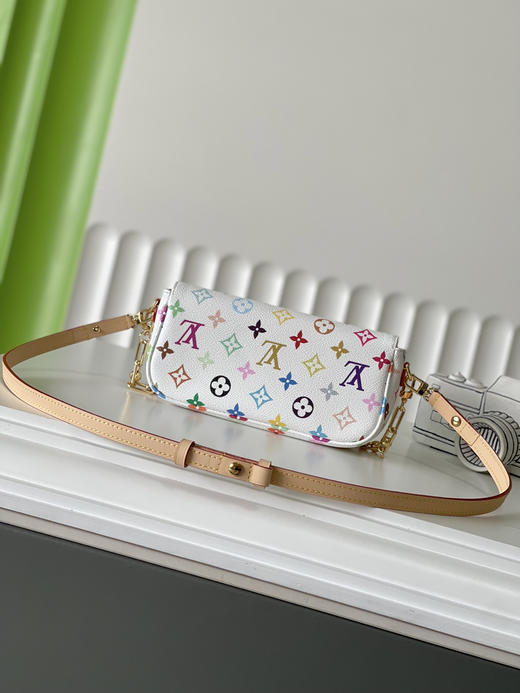 秋冬特惠💰680 原单LV M27492 尺寸：23.5×12×4.3cm CHAIN IVY 链条斜挎包 变码芯片 商品图2