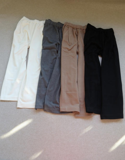 小贵 但狠狠的推荐 哈！女段 Max 丝毛粘混纺 微微茧型的小阔筒 裤 4色入 商品图0