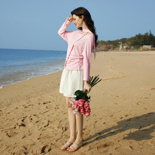 欧芮儿2026春新款温柔粉飘带挂脖长袖T恤女高级感气质一字领上衣 商品图2