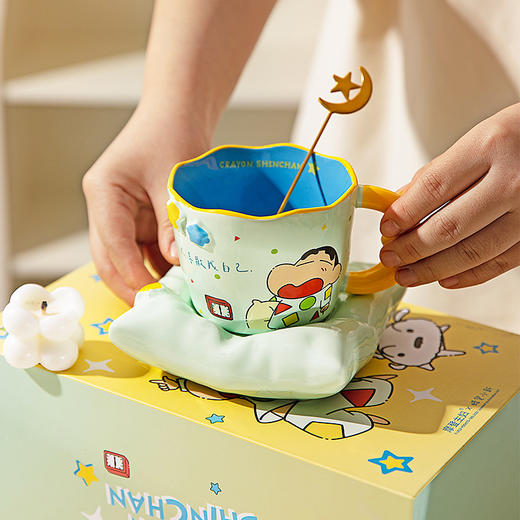 摩登主妇【蜡笔小新】陶瓷马克杯乔迁生日礼物家用水杯咖啡杯子 商品图4