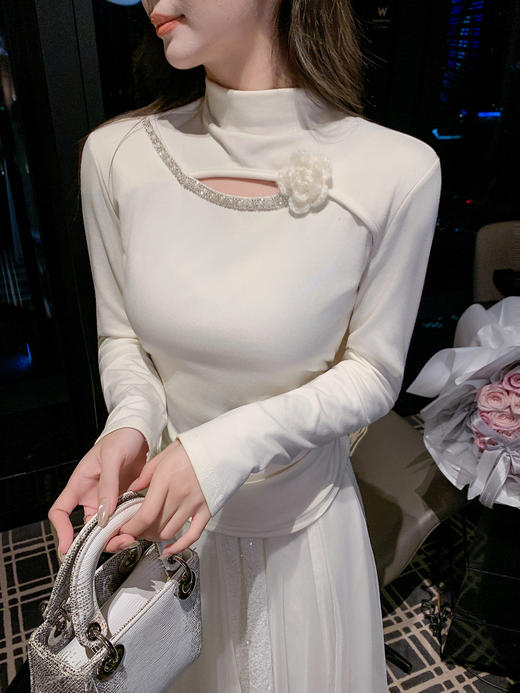 张心子【入冬私语】镂空半高领收腰加绒显瘦上衣 U2601012 商品图8