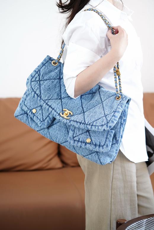 香奈儿 25K 双口袋牛仔hobo 浅蓝 大号 （LZ） 商品图3