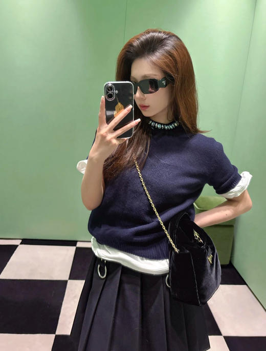 普拉达 最新款 水晶领短袖针织衫(KX*MM) 商品图4