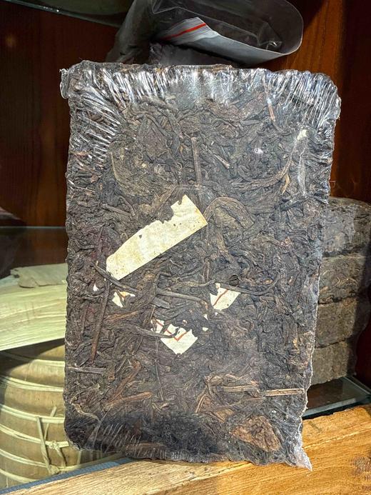 2003年鸿庆枣香砖普洱熟茶 商品图0