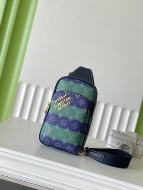 秋冬特惠💰750 原单LV M26419 尺寸：30×16×5.7cm AUENUE 条纹单肩胸包 变码芯片