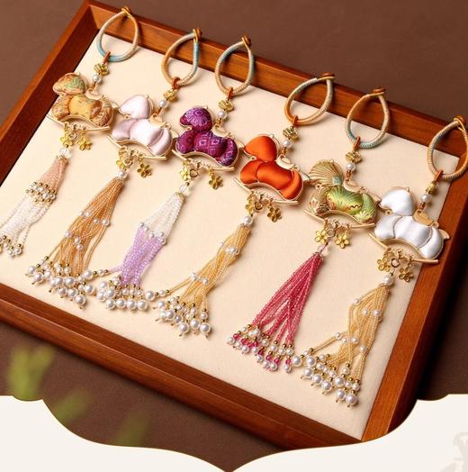 【马上有钱】马年新春宋锦挂件 商品图2