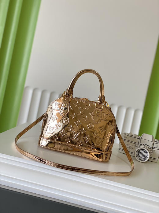 秋冬特惠💰850 原单LV M27037 尺寸：23.5×17.5×11.5cm ALMA BB 漆皮贝壳包 变码芯片 商品图2