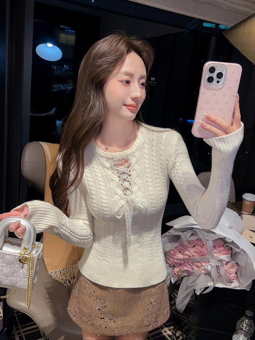 张心子【月夜奏鸣】奶呼呼交叉亮片系带上衣 U2601041 商品图5