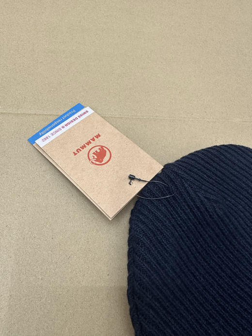 原单正品 Mammut猛犸象SUBLIME BEANIE羊毛抓绒针织帽男女保暖防风羊毛帽子，26年最新款，刺绣logo图案设计，有弹性 保暖效果好！
两色 商品图4