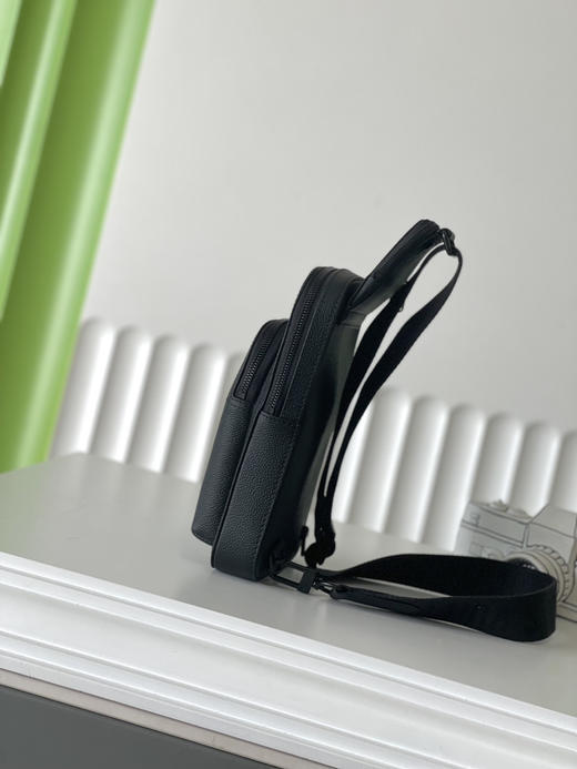 秋冬特惠💰800 原单LV M15255 尺寸：33×16×5.7cm AUENUE 全皮单肩胸包 变码芯片 商品图1