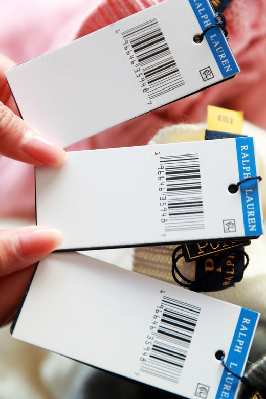 10%山羊绒+90%羊毛，复古毛衣开衫。牛角扣小标刺绣羊毛衣C122966 商品图3