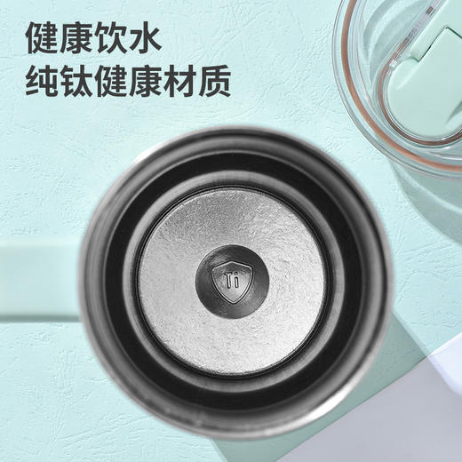 TOSC特可新款99.9%纯钛冰霸杯 | 1000ml大容量、搭配双饮吸管设计、保温保冷、轻盈耐用【HZ】【HZ】 商品图5