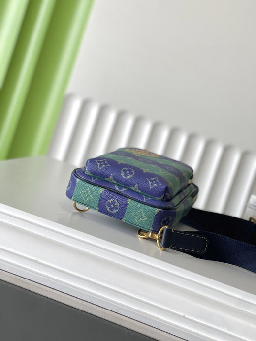 秋冬特惠💰750 原单LV M26419 尺寸：30×16×5.7cm AUENUE 条纹单肩胸包 变码芯片 商品图3