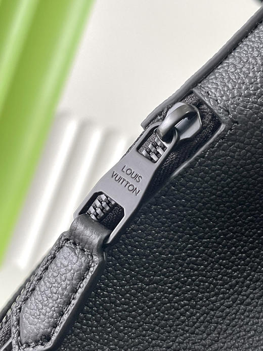 秋冬特惠💰980 原单LV M15262 尺寸：43×38×15cm FASTLINE 全皮男士大号双肩包 变码芯片 商品图5