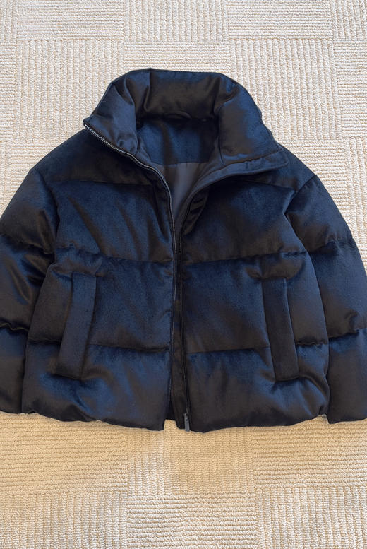 1229-3 渠道夯货 小禾 25冬季新款 女士抱抱羽绒服 轻盈保暖 商品图10