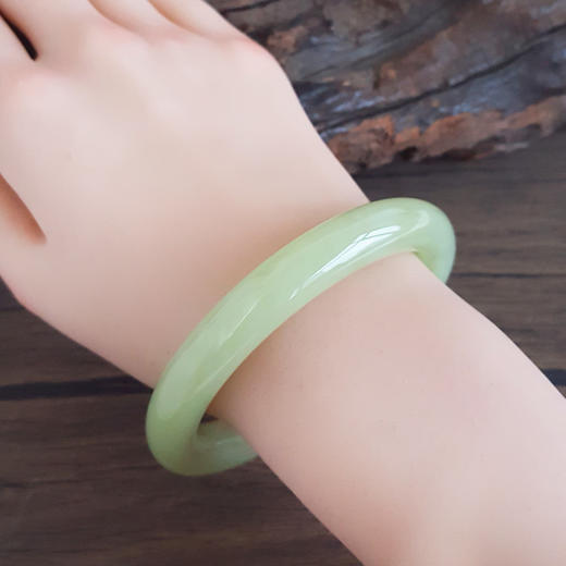 【天然正品】天然黄口料细腻圆条58.5号油润度佳和田玉手镯 171225NJS64 商品图6