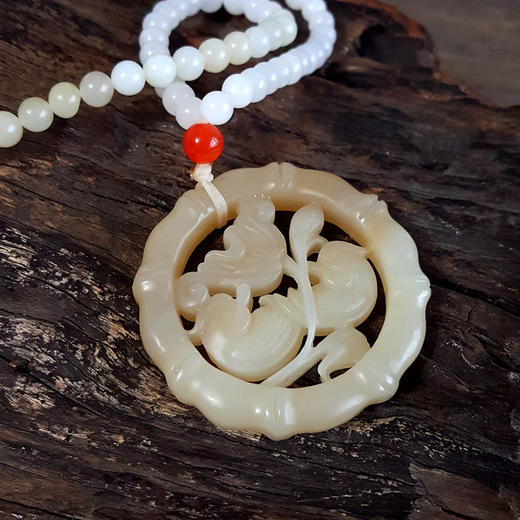 【天然正品】天然新疆料细腻油润度佳镂空锦鲤戏莲平安无事牌糖料和田玉珠串项链50.6*50.6*7.9MM(皆取最大值) 171225NJS56 商品图4