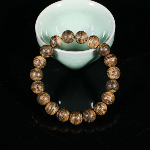 AN1224-17 柬埔寨手串 10.5mm *19颗 10.11g 商品图0