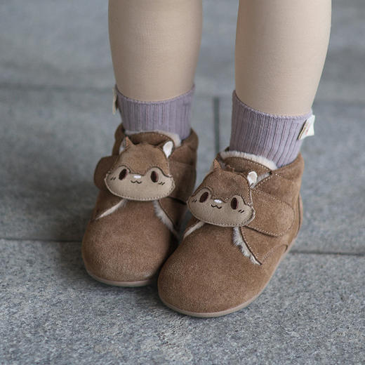 春节不打烊-西班牙LITTLE WINKAA女童加厚保暖冬季宝宝加绒软糯可爱松鼠魔术贴短靴 商品图2