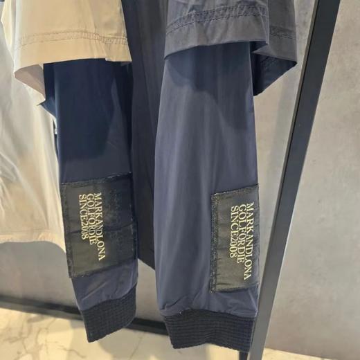 春新品男士防风防水保暖功能外套来啦！🇰🇷渠道高品质❗️贵货！！！初春天气的变化剧烈，这类集功能性和时尚元素于一身的着装需求大增， 这款最新男装薄拼华夫格夹克，简直不要太帅！ 商品图3