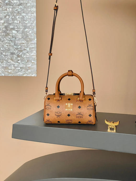 秋冬特惠💰760 原单MCM 原厂皮 𝐎𝐫𝐢𝐠𝐢𝐧𝐚𝐥 𝐦𝐢𝐧𝐢迷你波士顿包MWBAASE03CO001 经典干邑色 商品图5