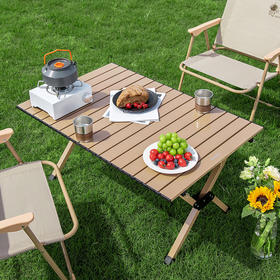 大迈户外折叠桌系列，安装简单，便携折叠，平稳牢固，户外露营装备